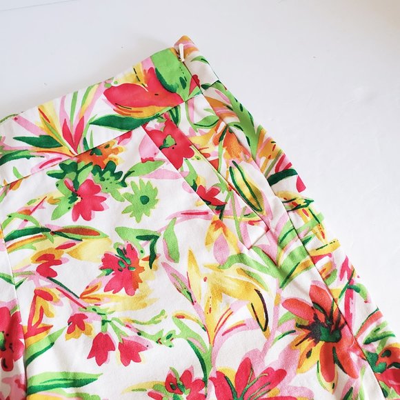 J. CREW FACTORY 5" Floral Printed Chinos 4 - Picture 3 of 8